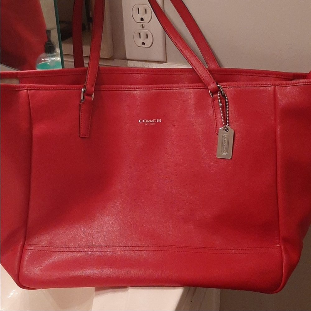 Coach 23622 Street Zip Tote